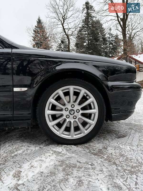Седан Jaguar X-Type 2004 в Дрогобыче