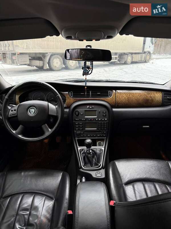 Седан Jaguar X-Type 2004 в Дрогобыче