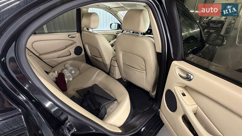 Седан Jaguar X-Type 2008 в Киеве