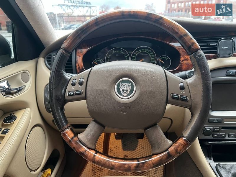 Седан Jaguar X-Type 2005 в Киеве