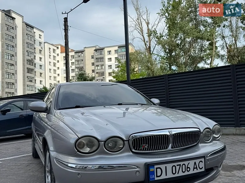 Jaguar X-Type