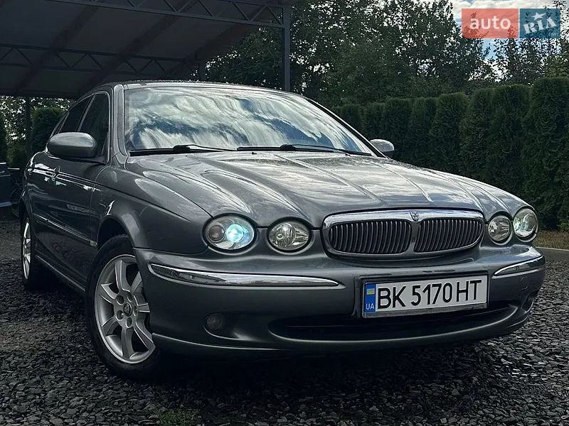 Jaguar X-Type