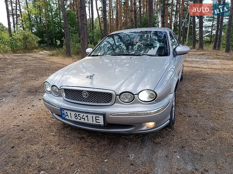 Jaguar X-Type