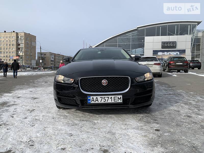 Седан Jaguar XE 2017 в Хмельницькому фото 12 Седан Jaguar XE 2017 в Хмельницькому