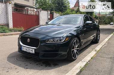 Седан Jaguar XE 2016 в Києві