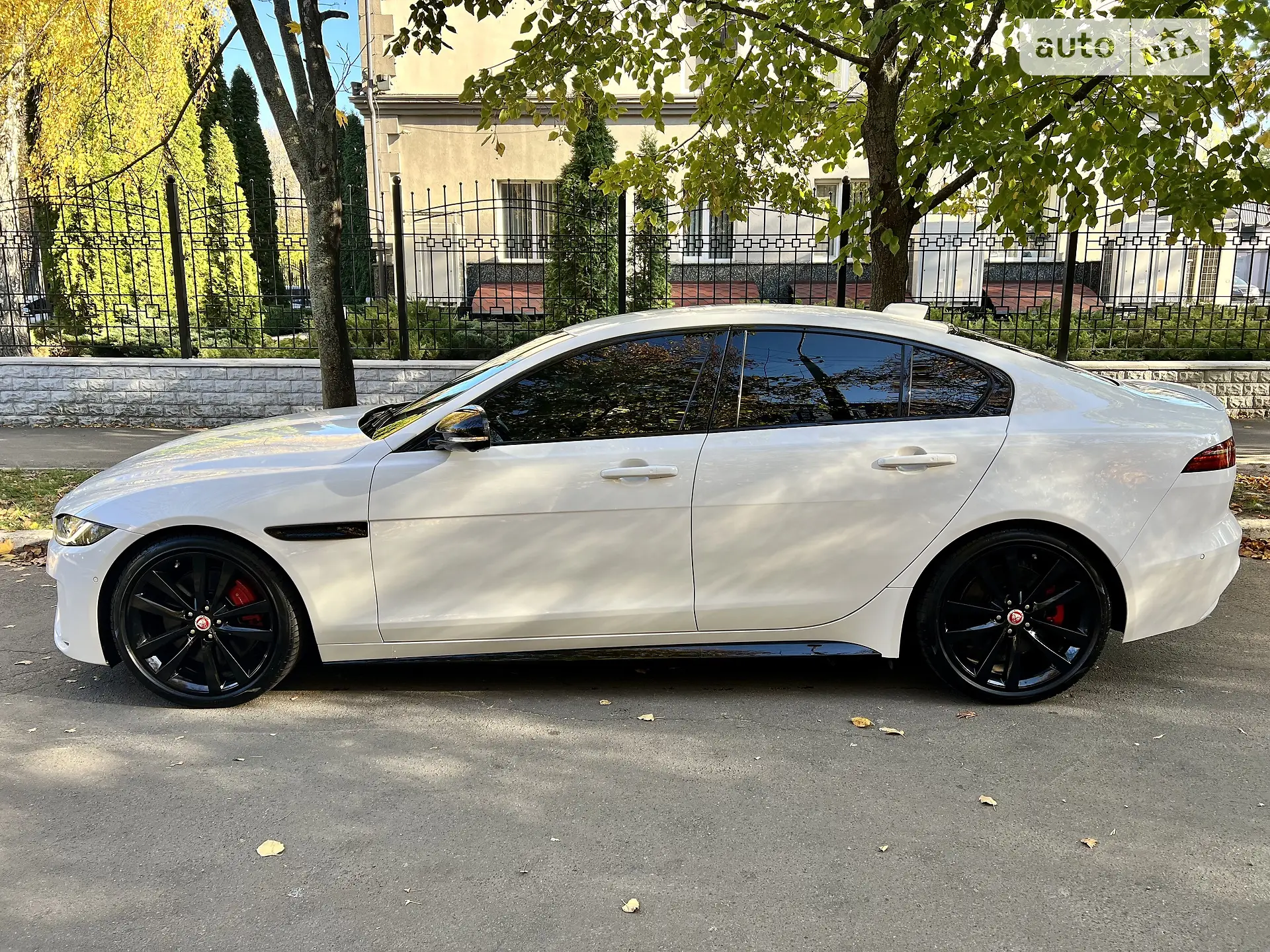2021 Jaguar XE - мініатюра 2