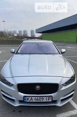 Седан Jaguar XE 2017 в Киеве