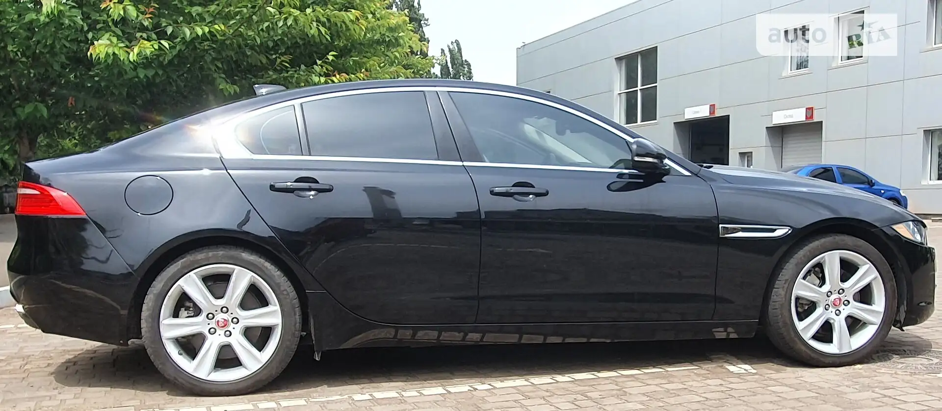 2016 Jaguar XE - мініатюра 9