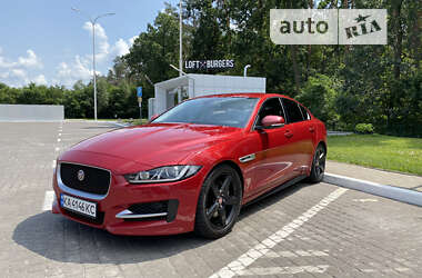 Седан Jaguar XE 2015 в Киеве