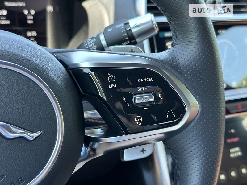 Седан Jaguar XE 2020 в Киеве