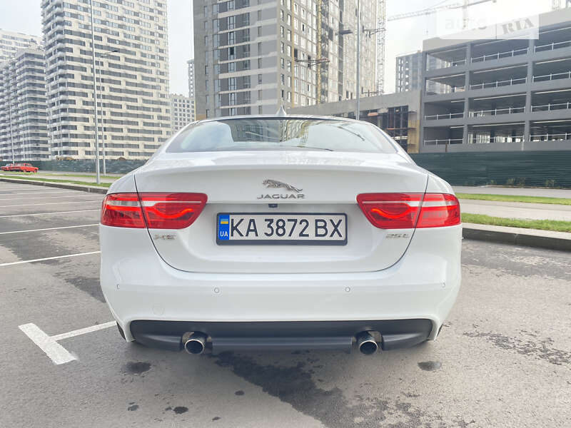 Седан Jaguar XE 2019 в Києві