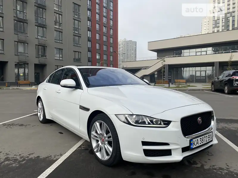 Jaguar XE 2019