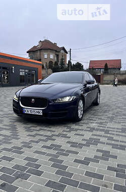 Седан Jaguar XE 2015 в Києві