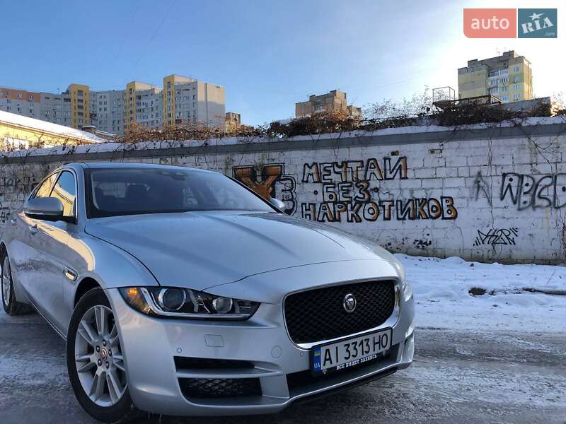 Jaguar XE 2016
