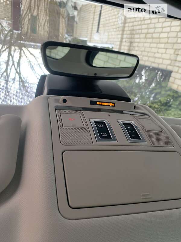 Седан Jaguar XE 2017 в Ивано-Франковске