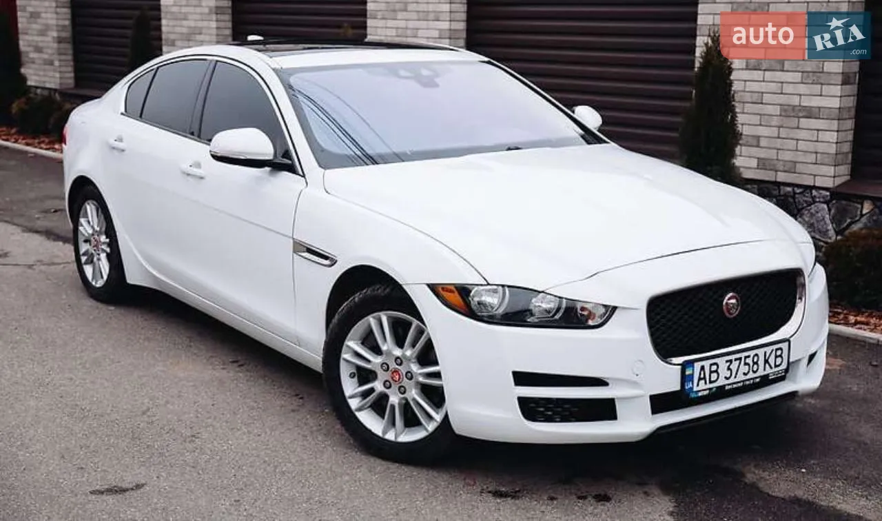2016 Jaguar XE - мініатюра 35