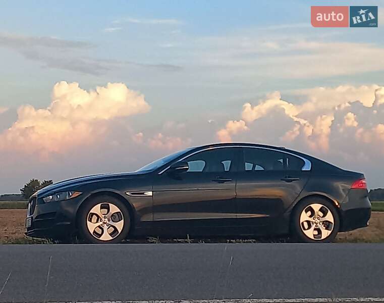 Jaguar XE 2016