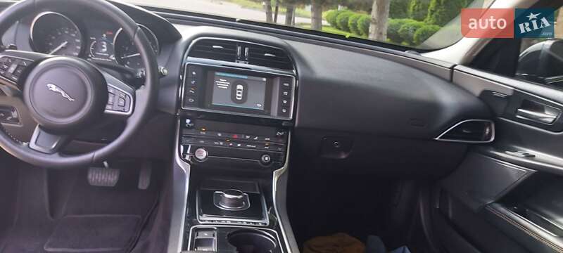 Седан Jaguar XE 2016 в Одессе