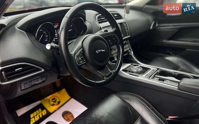Седан Jaguar XE 2015 в Ивано-Франковске фото 11 Седан Jaguar XE 2015 в Ивано-Франковске