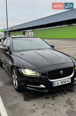 Седан Jaguar XE 2015 в Киеве