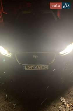 Седан Jaguar XE 2018 в 
