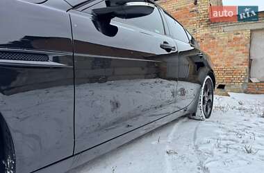 Седан Jaguar XE 2016 в 