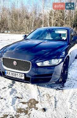 Седан Jaguar XE 2016 в Камне-Каширском