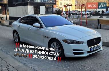 Седан Jaguar XE 2016 в Вінниці