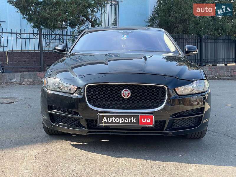 Седан Jaguar XE 2016 в Киеве