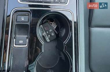 Седан Jaguar XE 2016 в 