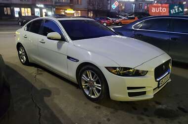 Седан Jaguar XE 2016 в Вінниці