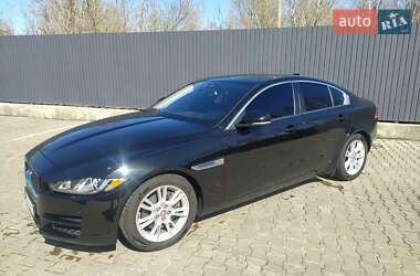 Седан Jaguar XE 2017 в 