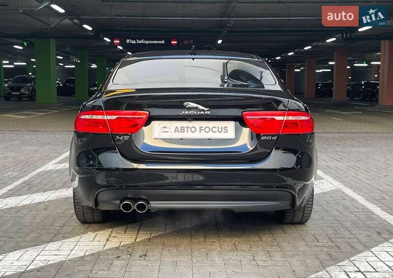 Седан Jaguar XE 2017 в Киеве