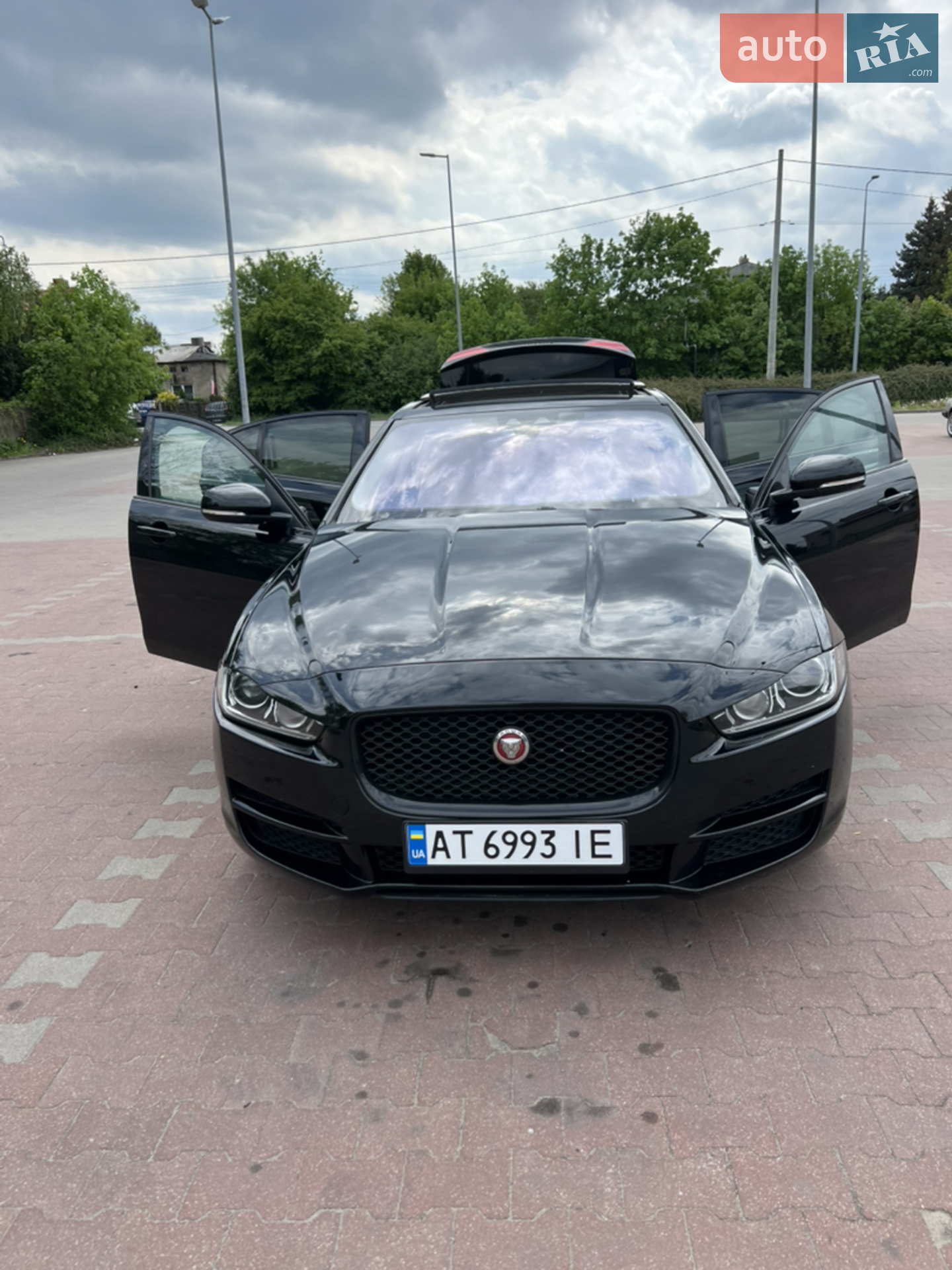 2017 Jaguar XE - мініатюра 22