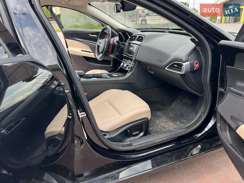 Седан Jaguar XE 2017 в Ивано-Франковске фото 24 Седан Jaguar XE 2017 в Ивано-Франковске