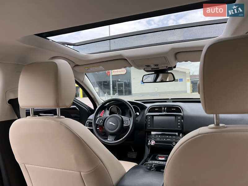 Седан Jaguar XE 2017 в Ивано-Франковске фото 32 Седан Jaguar XE 2017 в Ивано-Франковске