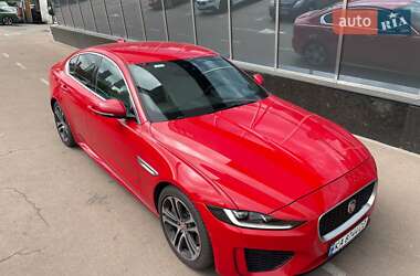 Седан Jaguar XE 2019 в 