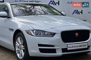 Седан Jaguar XE 2018 в 