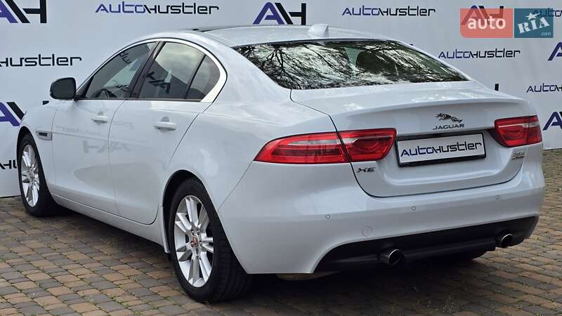 Седан Jaguar XE 2018 в Киеве