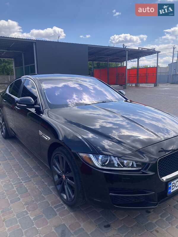 Jaguar XE 2018