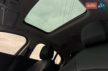 Седан Jaguar XE 2018 в 
