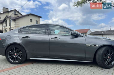 Седан Jaguar XE 2016 в 