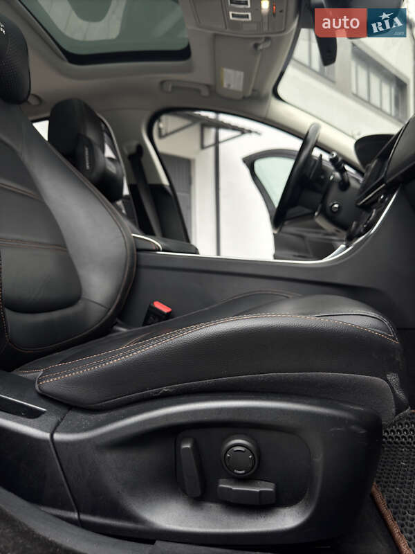 Седан Jaguar XE 2017 в Трускавце фото 24 Седан Jaguar XE 2017 в Трускавце