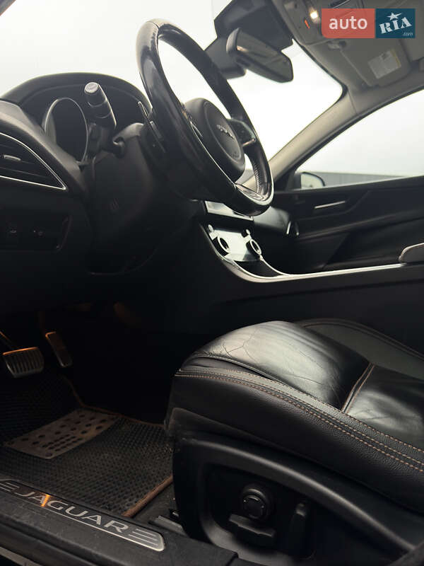 Седан Jaguar XE 2017 в Трускавце фото 31 Седан Jaguar XE 2017 в Трускавце