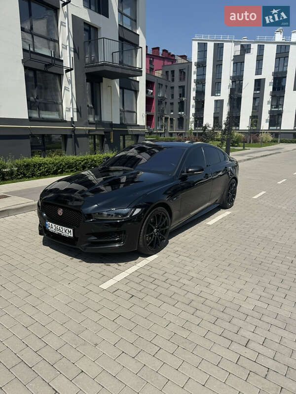 Jaguar XE 2016