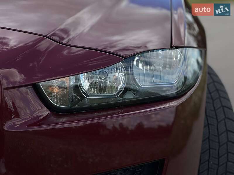 Седан Jaguar XE 2016 в Переяславе