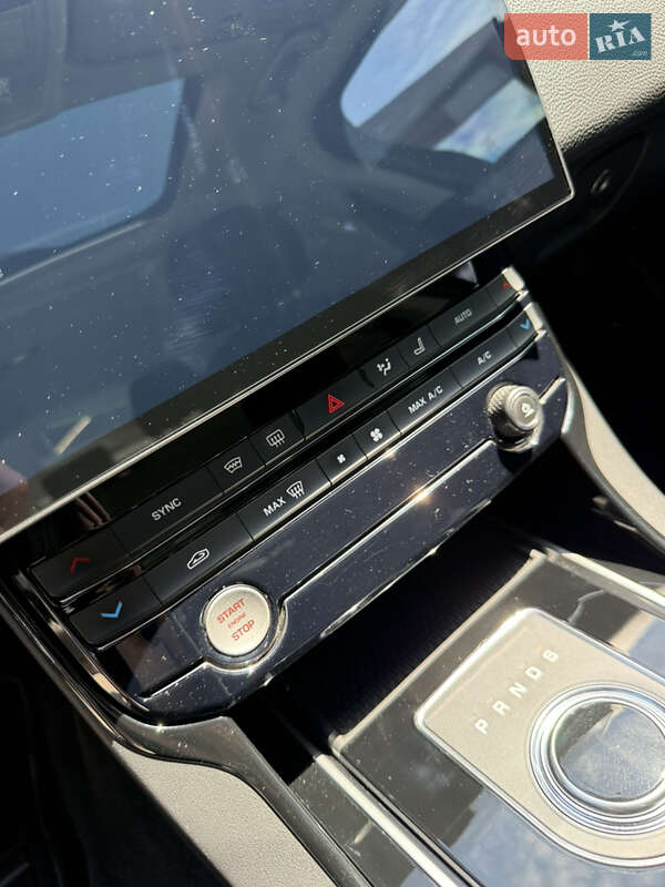 Седан Jaguar XE 2016 в Киеве фото 79 Седан Jaguar XE 2016 в Киеве