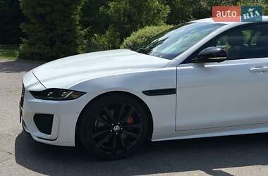Седан Jaguar XE 2024 в 