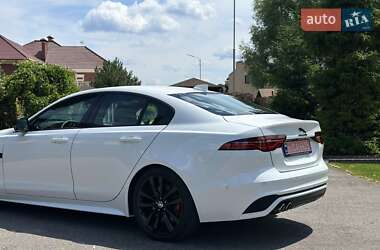 Седан Jaguar XE 2024 в 