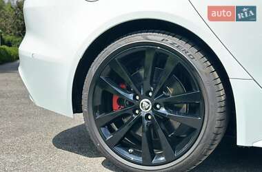 Седан Jaguar XE 2024 в 